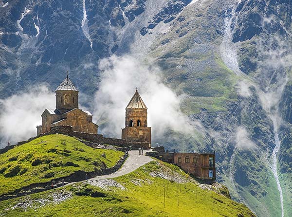 the best time for hiking svaneti in georgia