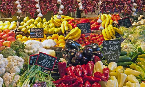 image showing a vegetable stand in a market in Budapest