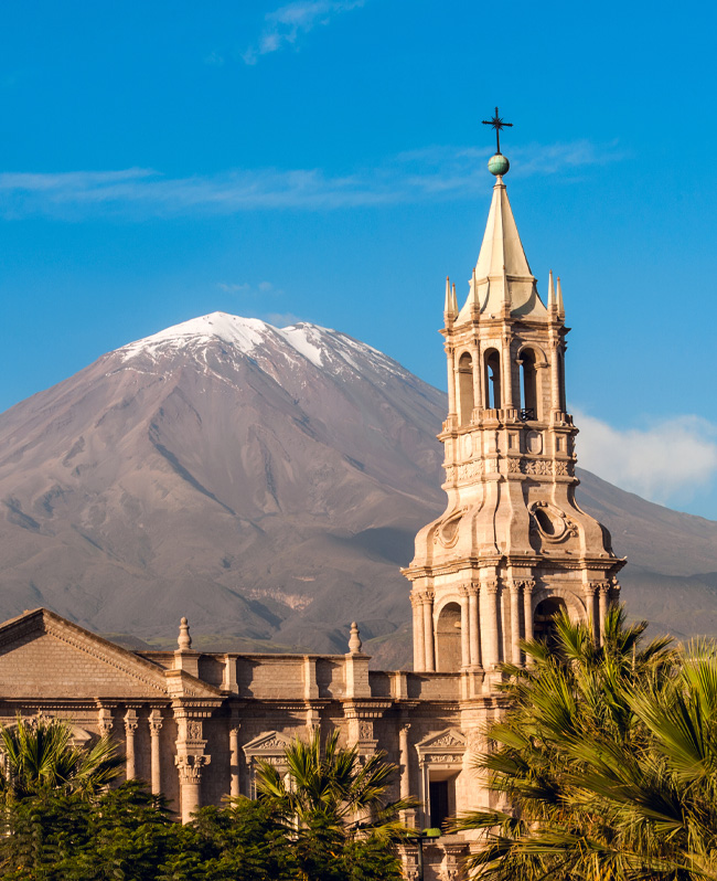 Discover Arequipa and its rugged surroundings