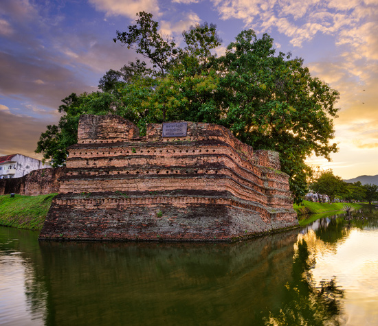 Explore the warped ruins of Chiang Mai's old city walls