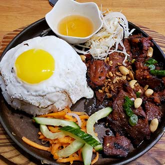 nha trang Vietnamese steak with rice and egg