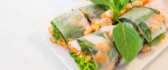 a great snack and starter of vietnamee cuisine is goi cuon also known as spring rolls