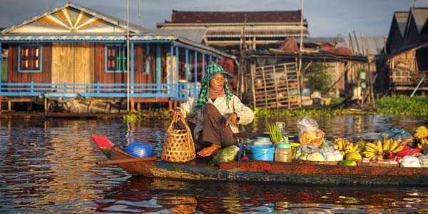 Holiday tours visit many markets and stall for tourist to experieicne the food and culture in Cambodia