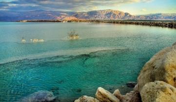 Evening sky in the dead sea_546774355